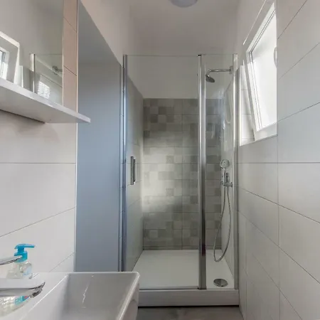 Tara & Ana Apartment Pula