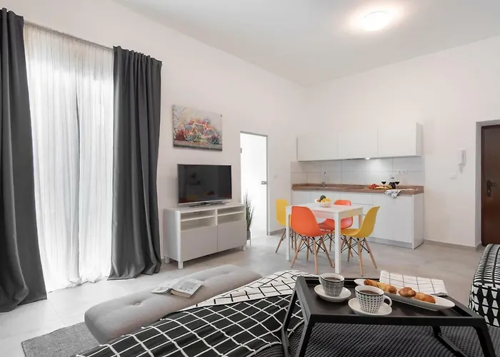 아파트 Tara & Ana